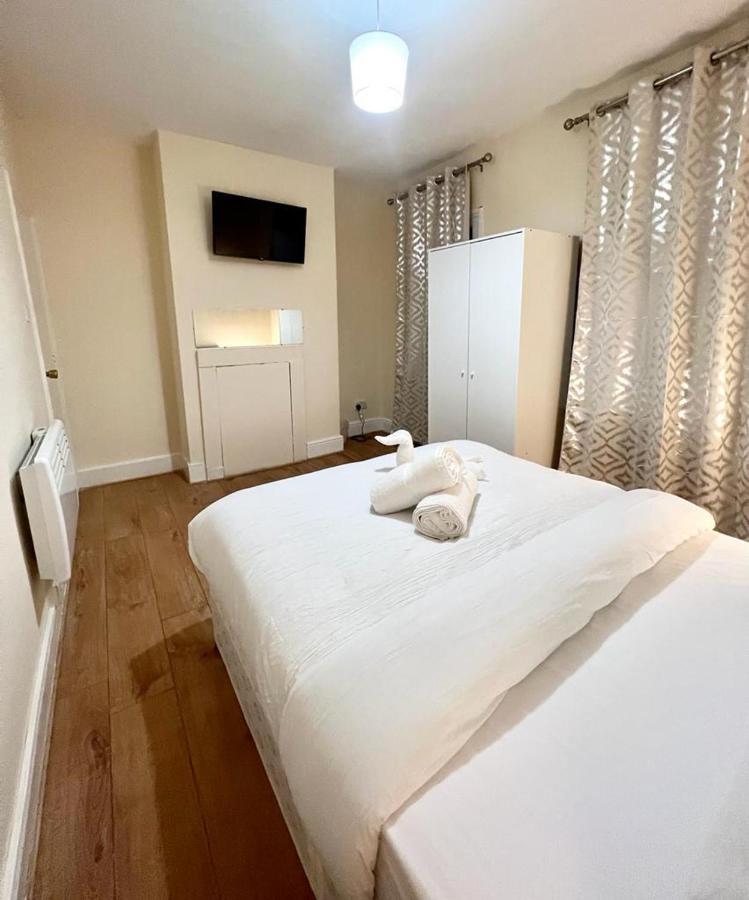 Studio Flat In Colliers Wood Apartment London Exterior photo